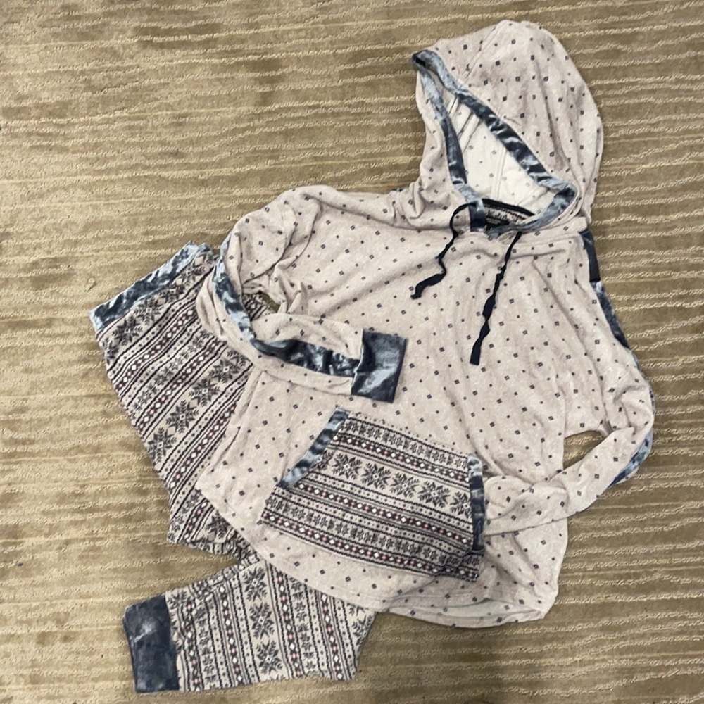 Simply Vera Pajama Set